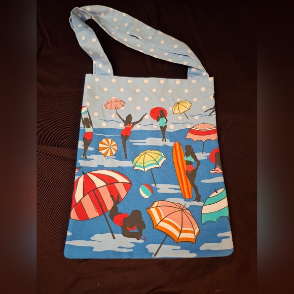 Beach Girls Small Tote Bag *slight imperfection* - Picture 2 of 5